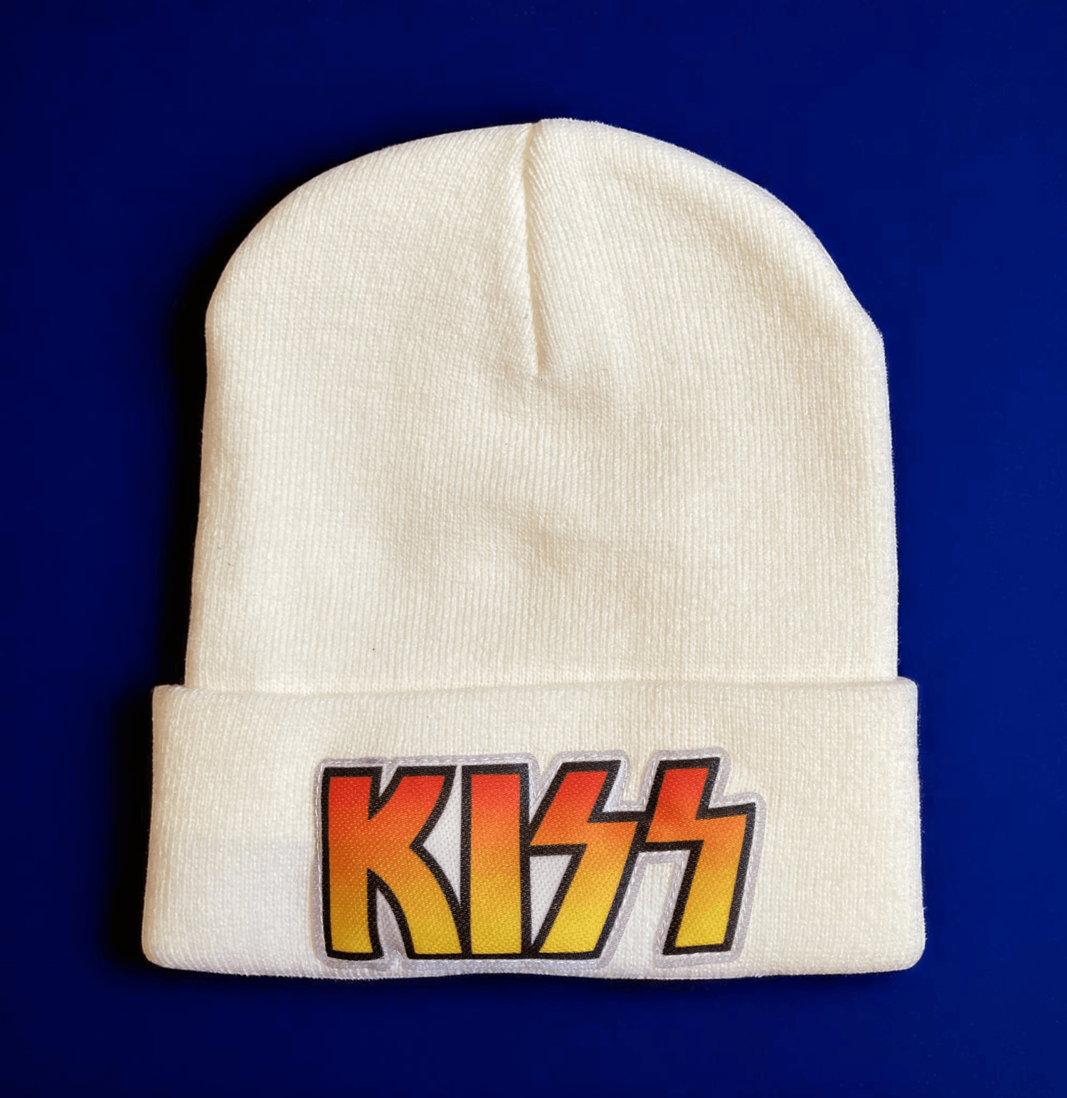 beannie kiss con fondo-en baja