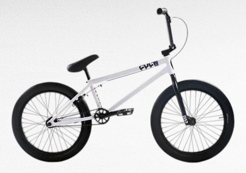 cult access white ropa and roll-Photoroom