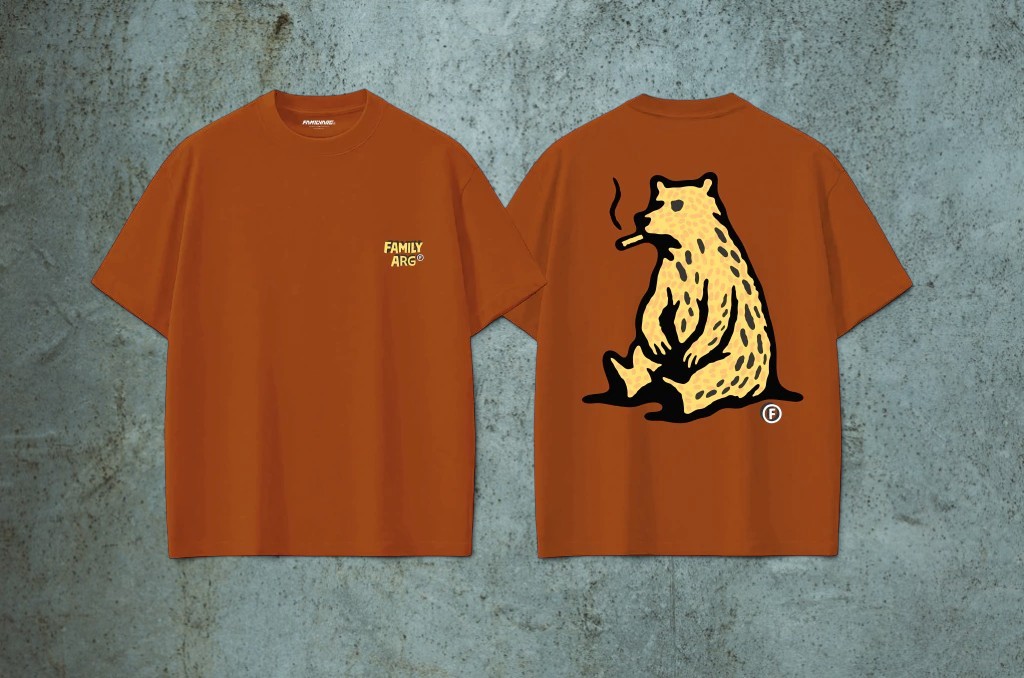 REMERA FAMILY Tired Habano edit ropa and roll